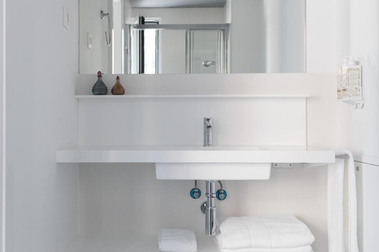 Apartamentos Las Torres Madrid Eksteriør billede