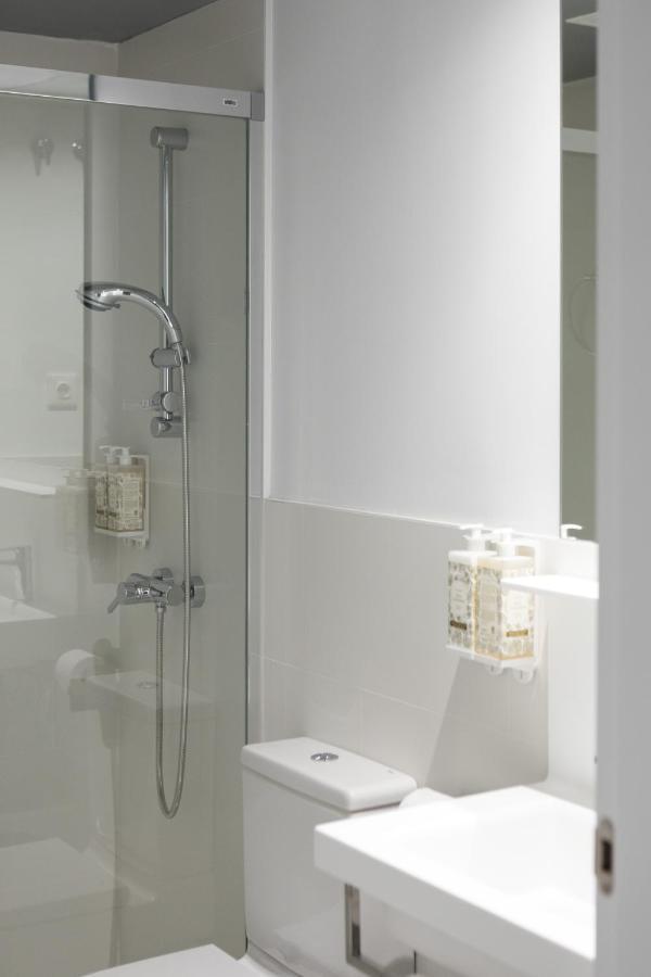 Apartamentos Las Torres Madrid Eksteriør billede