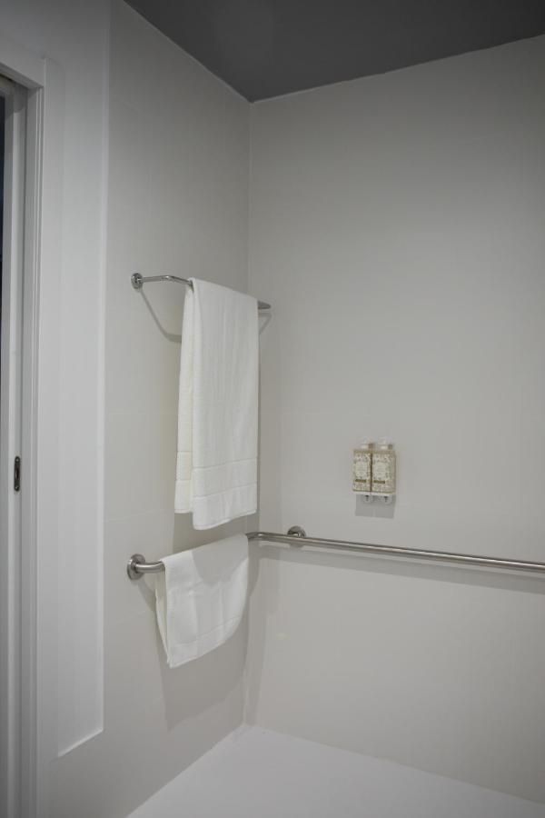 Apartamentos Las Torres Madrid Eksteriør billede