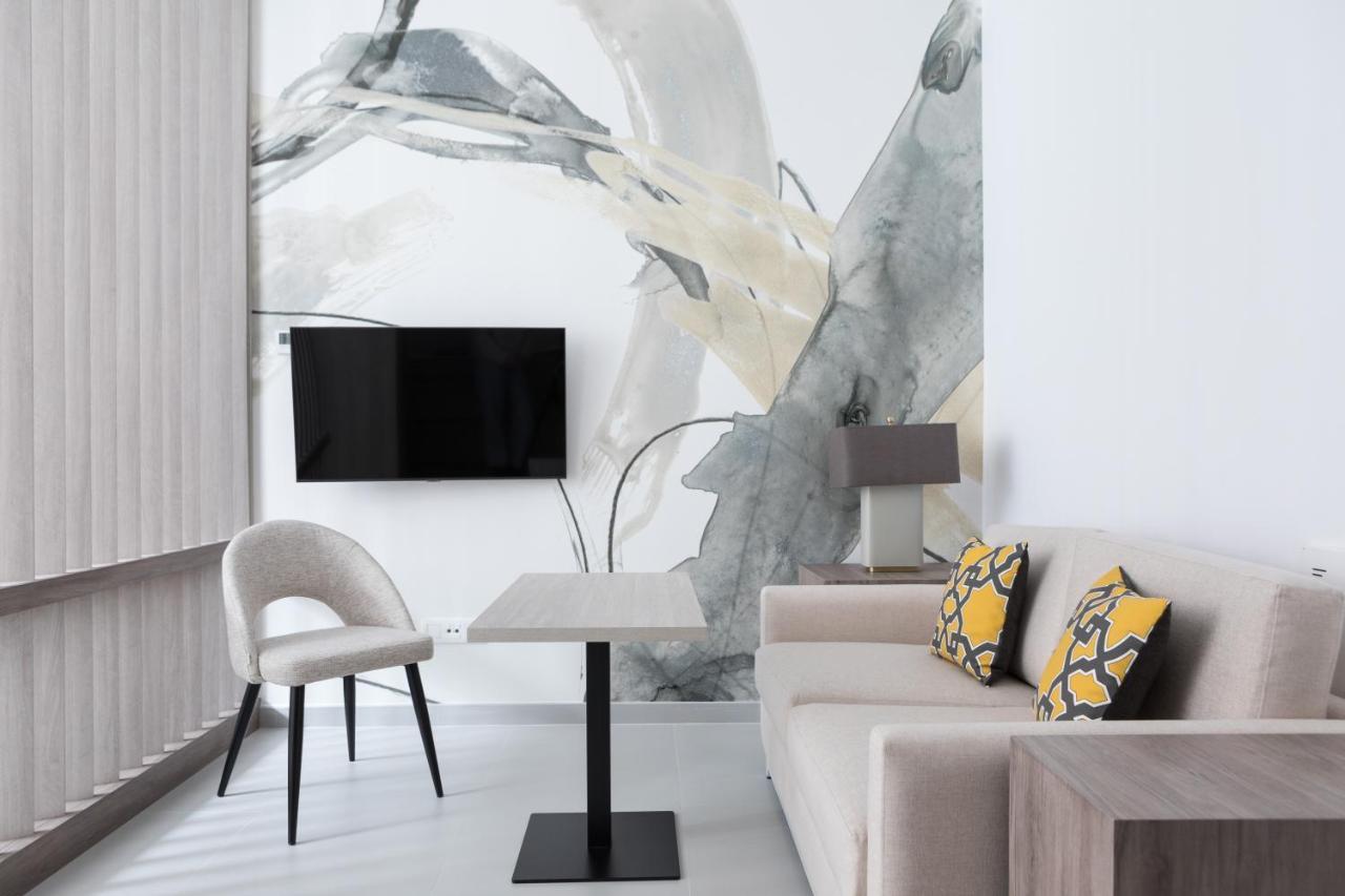 Apartamentos Las Torres Madrid Eksteriør billede