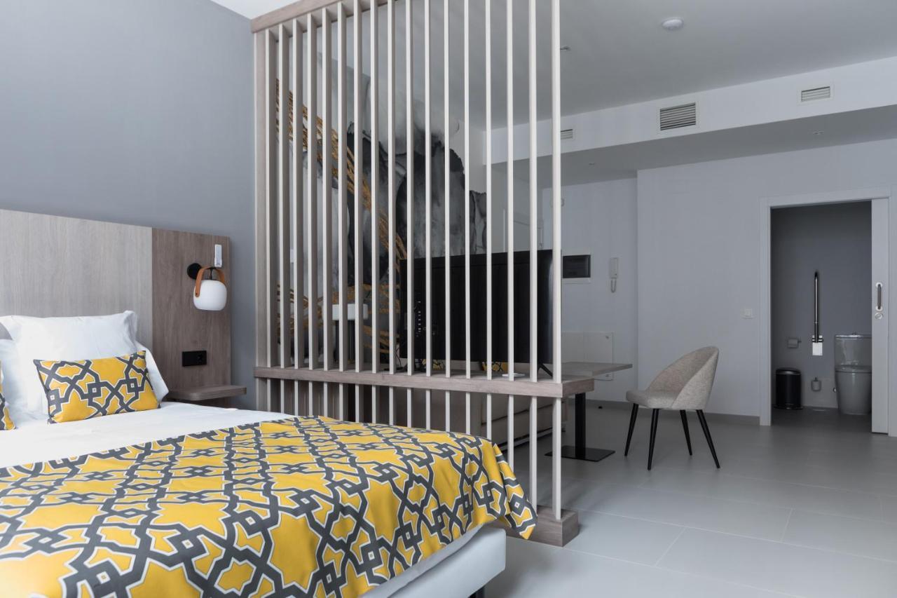 Apartamentos Las Torres Madrid Eksteriør billede